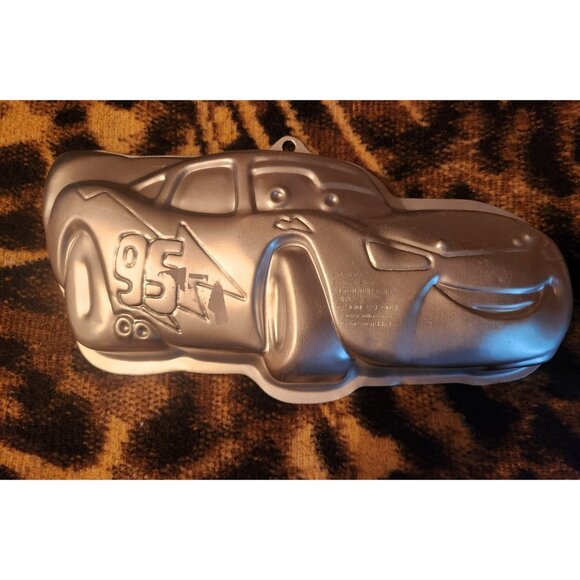 Wilton Disney Pixar Cars Lightning Mcqueen Cake Pan - Picture 1 of 3